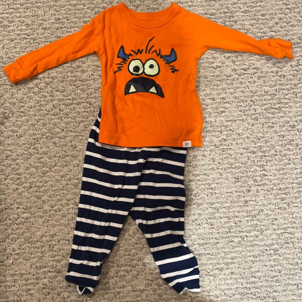 Two piece Halloween glow in the dark pyjamas